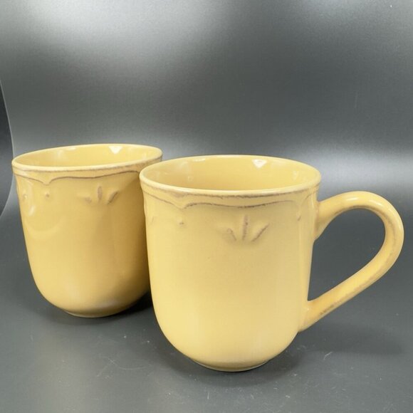 Thomson Pottery Beige Tan Ceramic Coffee Mug Cup Set 2 Mugs Cups Raised Edge VTG - Picture 15 of 16